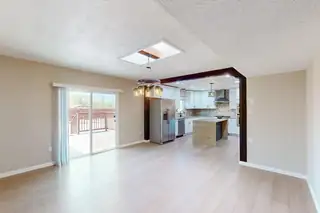 9207 Edith Boulevard NE 