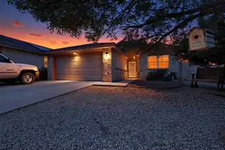 17 Milagro Court, Los Lunas