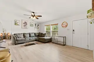 22 Guadalupe Drive 
