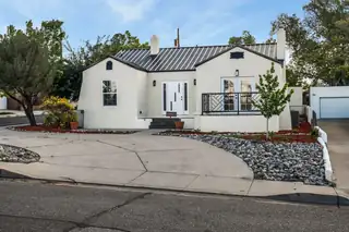219 Solano Drive SE 