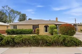 1933 Vermont Street NE 