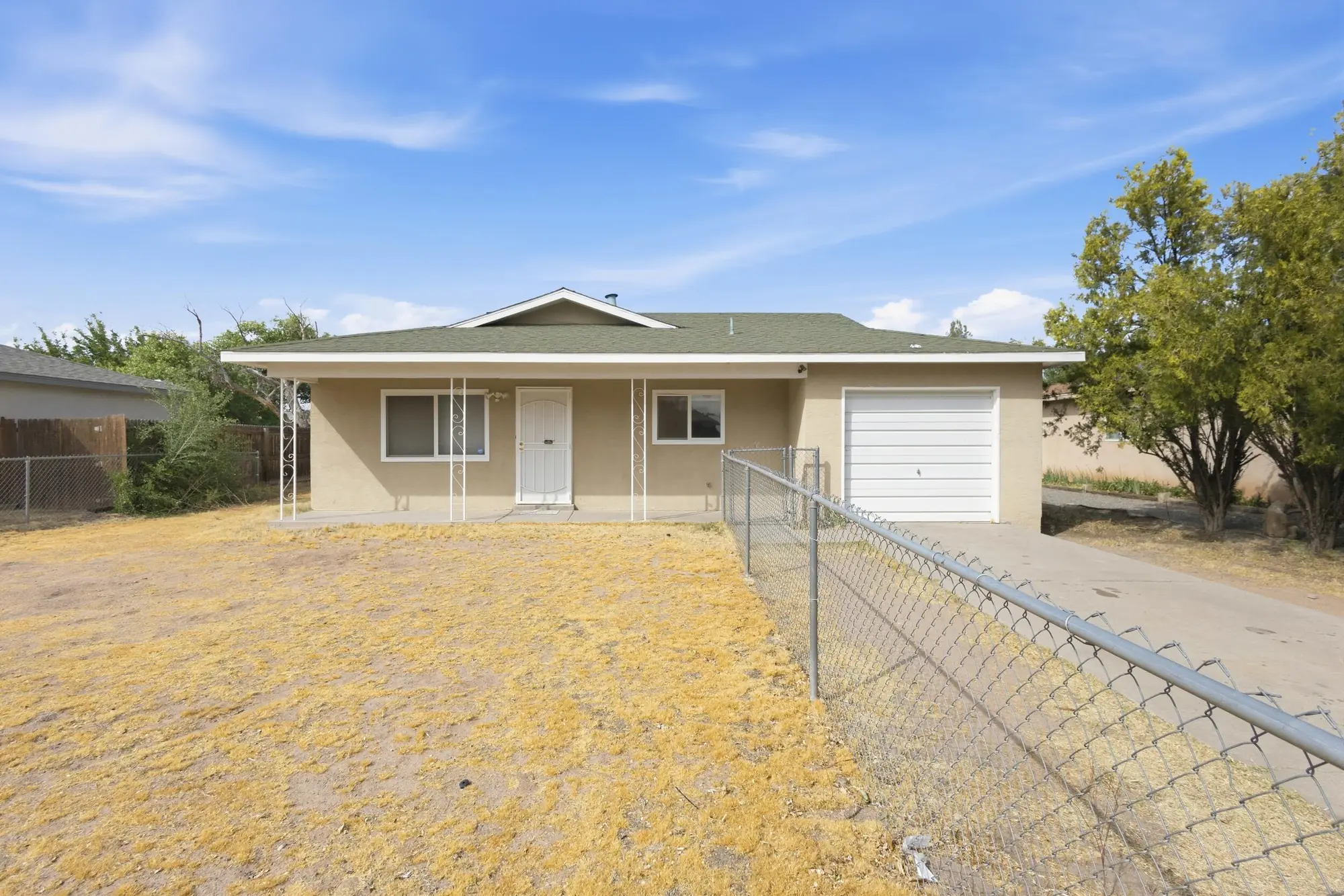 1136 Pinon Court SE