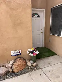 621 Desert Drive SW, Albuquerque