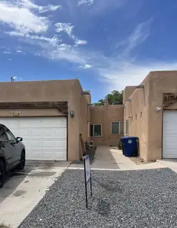 621 Desert Drive SW 