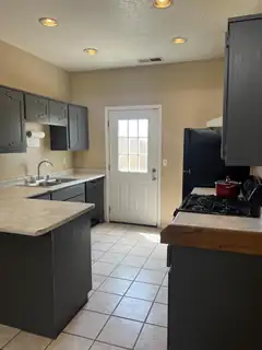 621 Desert Drive SW 