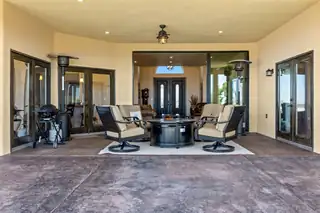 19 Creekside Drive 