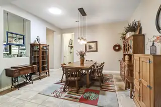 25 Los Balcones Place NE 