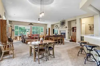 25 Los Balcones Place NE 