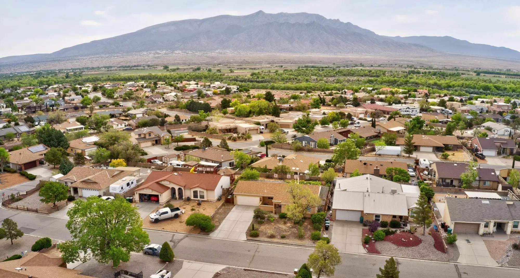 1992 Roanoke Drive NE