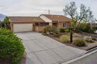 1992 Roanoke Drive NE 