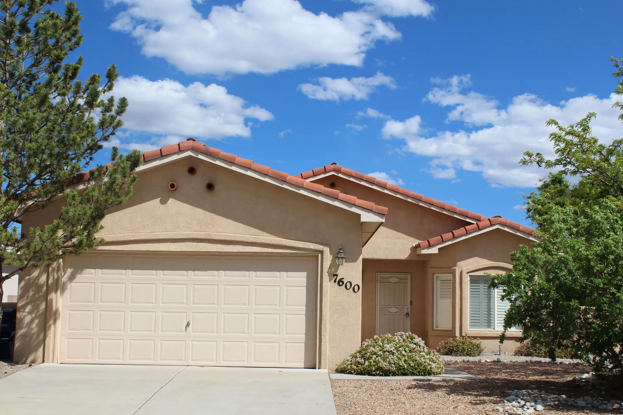 7600 W Calle Comodo NE