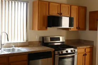 7600 W Calle Comodo NE 