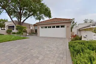 6609 Wentworth Court NE 