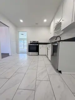 8906 Lexington Avenue NE 