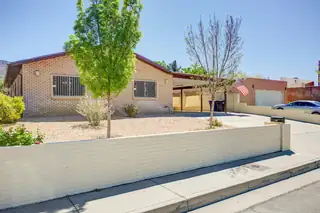 2412 Hiawatha Drive NE, Albuquerque