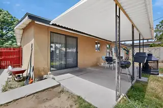 1128 Glorieta Street NE 