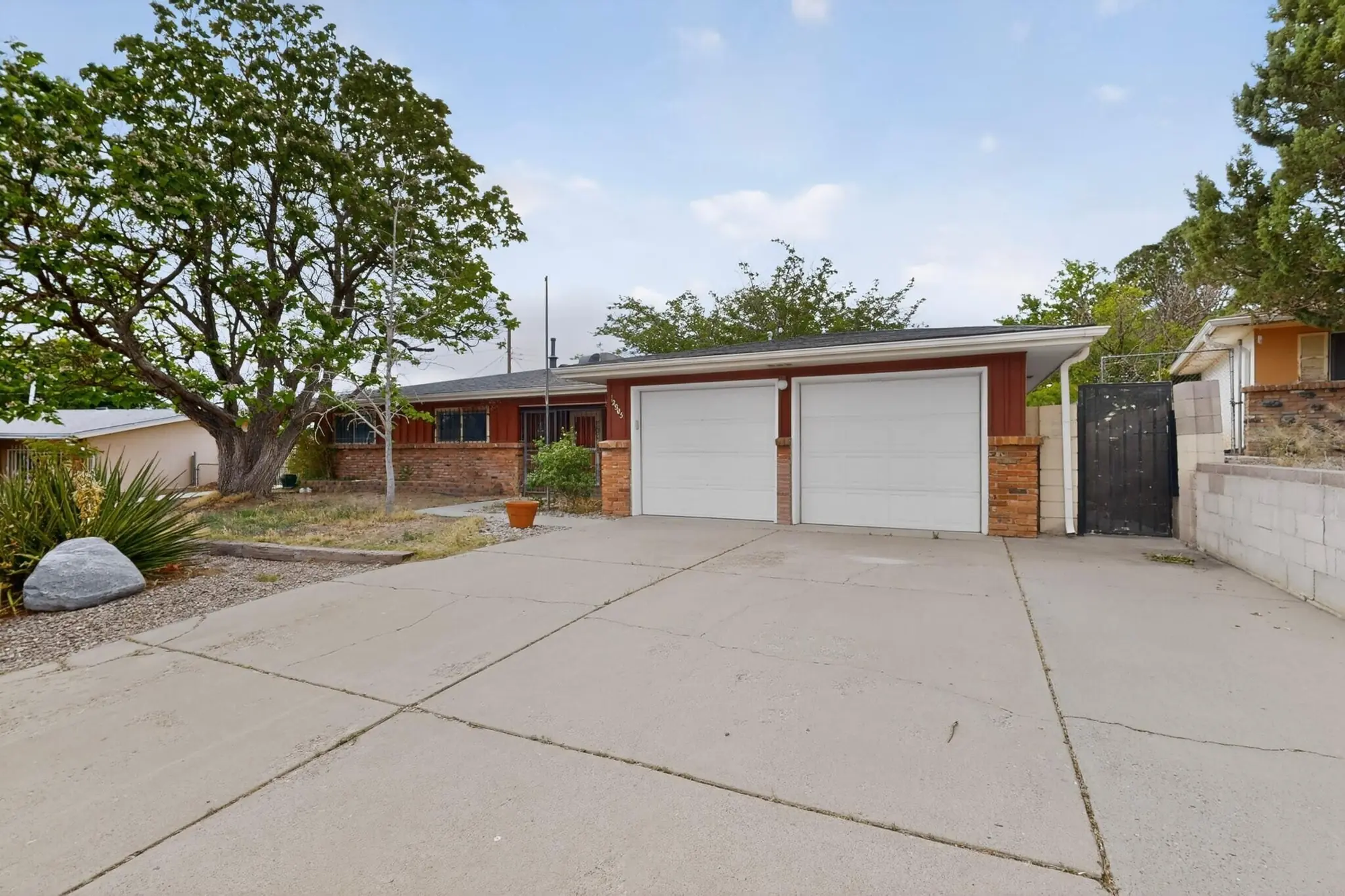 12905 S Skyview Avenue NE