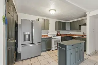 1928 Doris Place 1 