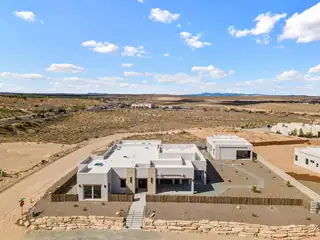 716 Colorado Mountain Road NE 