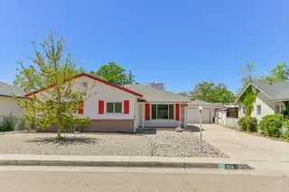813 Hermosa Drive NE 