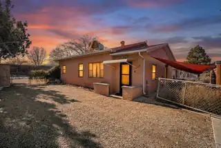 220 San Andres Avenue NW, Albuquerque 