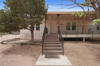 984 Hollywood Boulevard, Corrales
