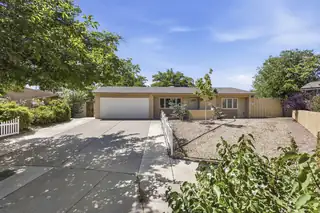 12109 Baronet Place NE, Albuquerque