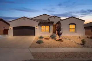 1860 Camino Cancun, Los Lunas