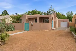 422 Carlisle Boulevard SE, Albuquerque 