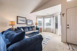 2700 Violeta Circle SE 