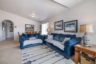 2700 Violeta Circle SE 