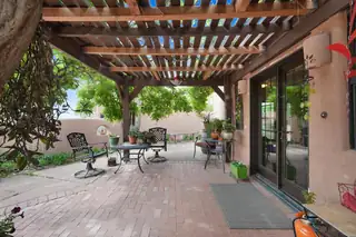 1 N Santa Ana Trail 