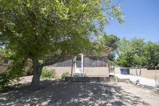 5911 Lucca Avenue SW, Albuquerque