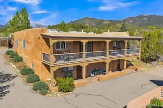 424 Apodaca Street 