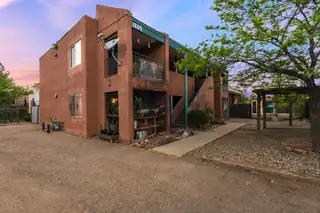 1809 Girard Boulevard SE, Albuquerque 