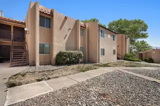 937 Country Club Drive SE APT F, Rio Rancho
