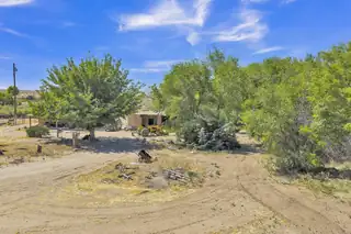 211 La Ladera Road 
