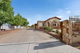 4008 Flora Vista Avenue SW 