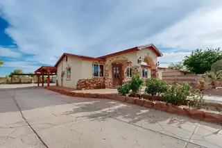 4008 Flora Vista Avenue SW 