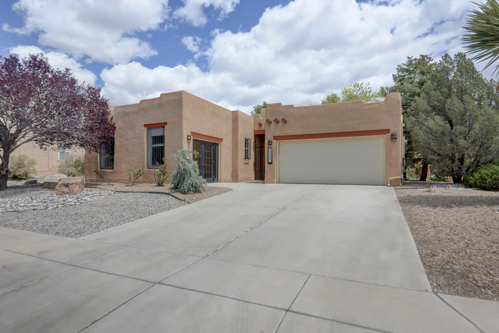 10908 Catamount Drive NW