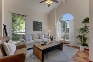 2801 W Island Loop SE 