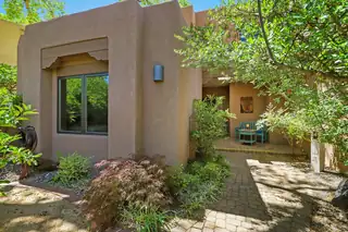 3004 Calle De Alamo NW 