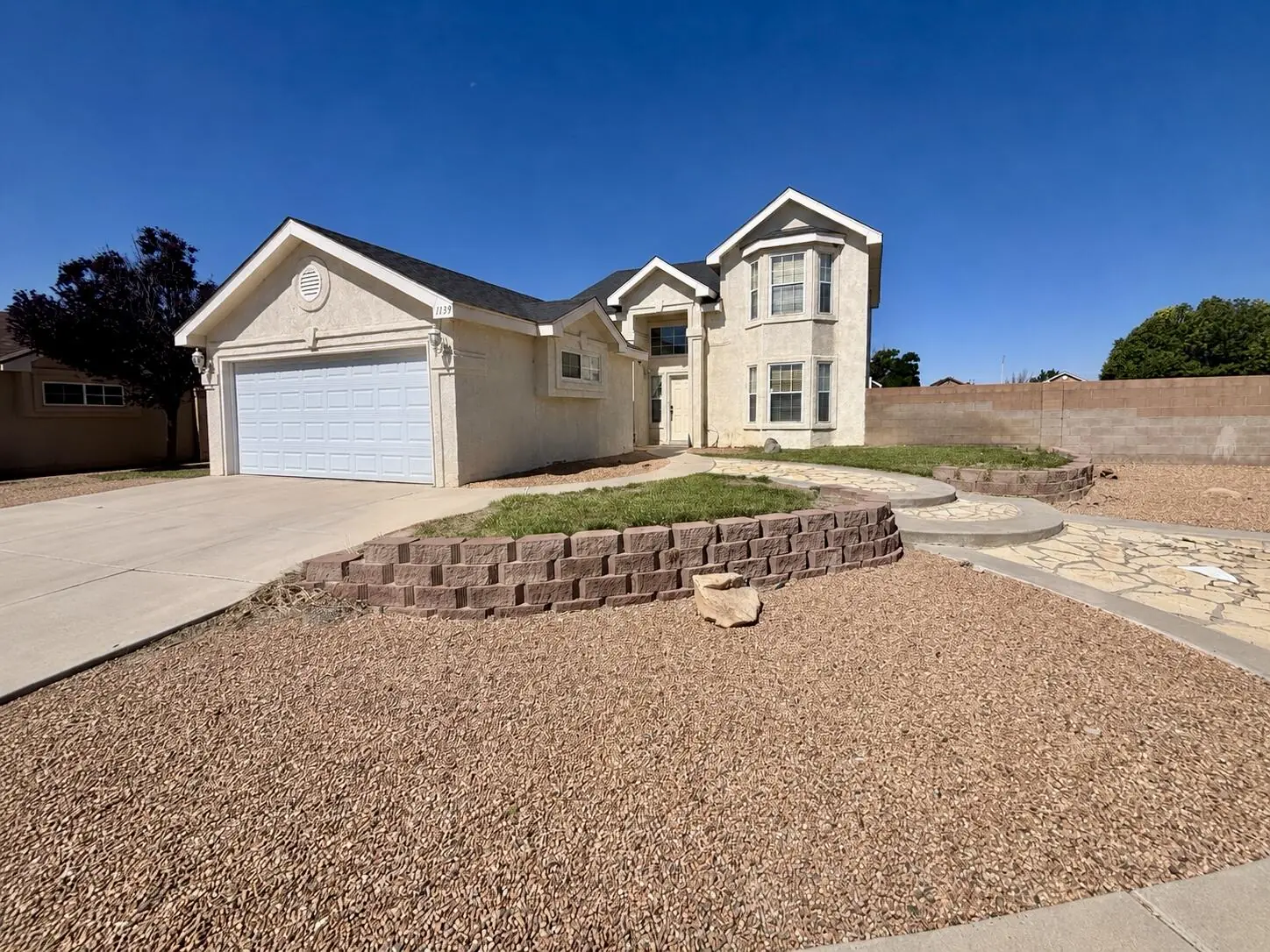 1139 Avenida Las Vistas NW
