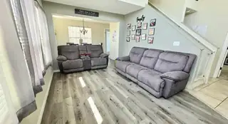 1139 Avenida Las Vistas NW 