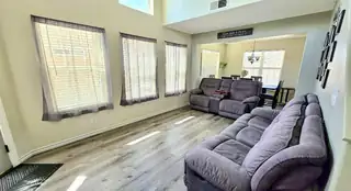 1139 Avenida Las Vistas NW 