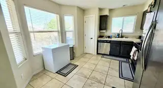 1139 Avenida Las Vistas NW 