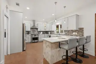 1022 Camino Ranchitos NW 