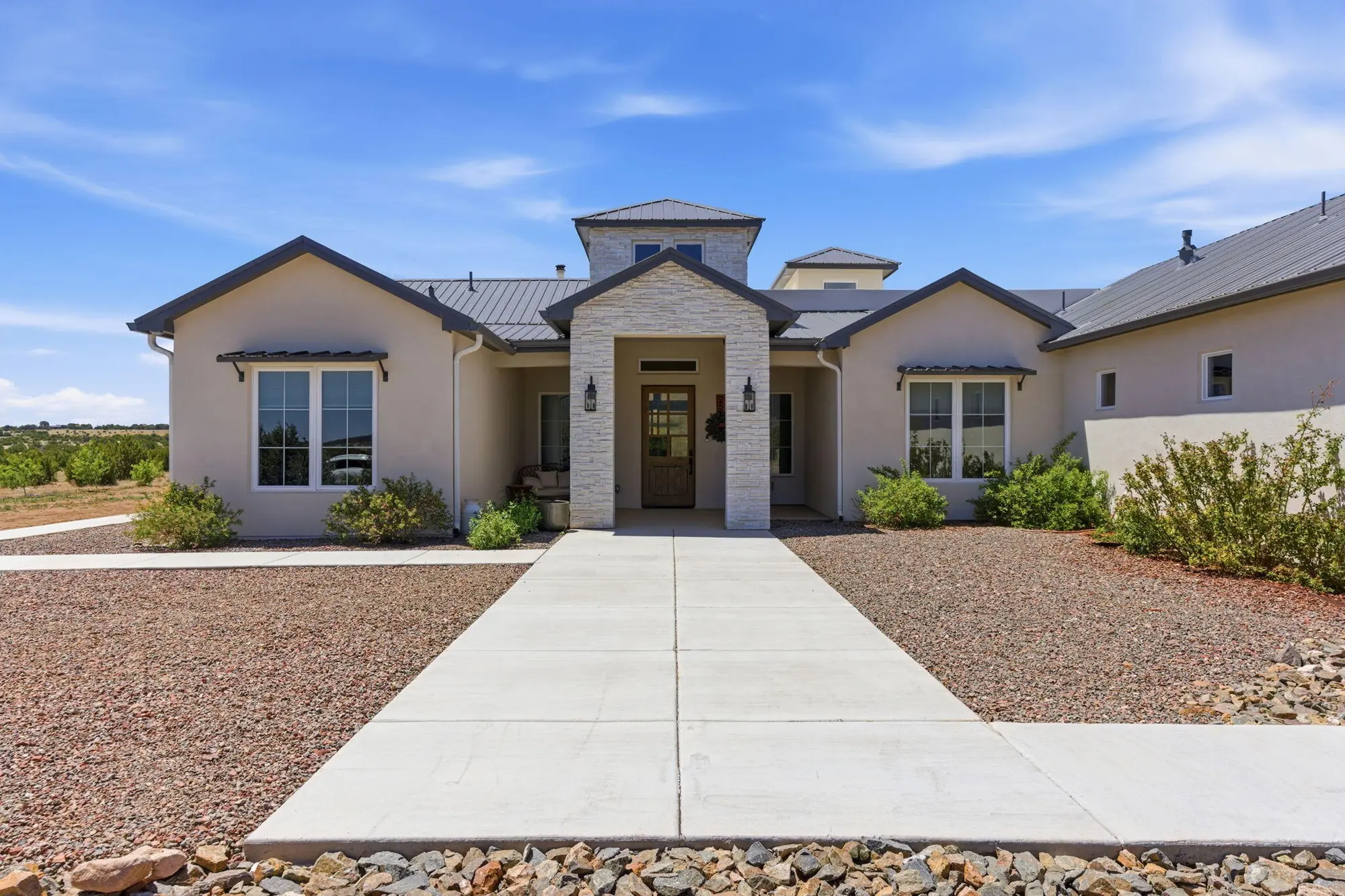 250 Entranosa Road