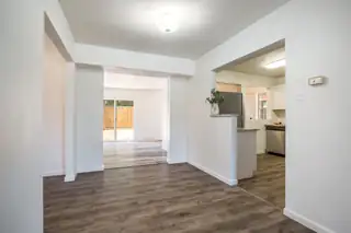 808 La Veta Drive NE 