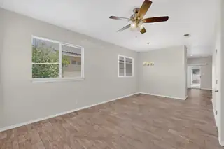 232 Chaparral Loop SE 
